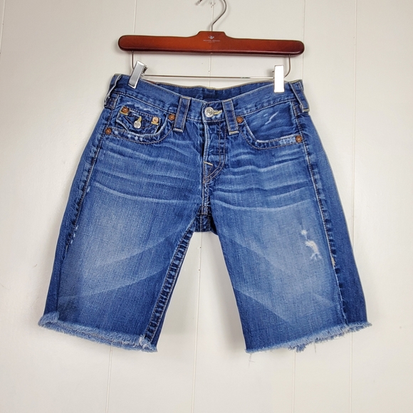 True Religion button fly factory distressed raw hem bermuda shorts size 27 - Picture 11 of 11